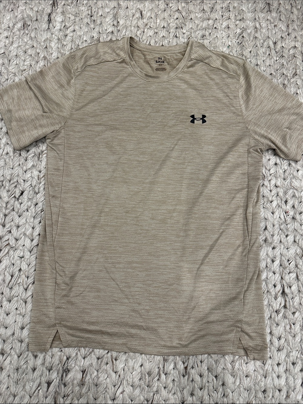 Under Armour Men’s Short Sleeve Performance shirt- Beige